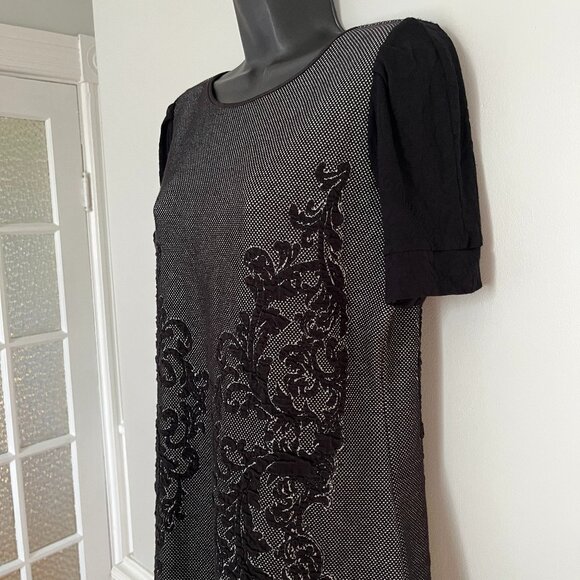 Kollantai Black Short Sleeve Sheath Dress with Tone on Tone Print, Size Large - Picture 3 of 10